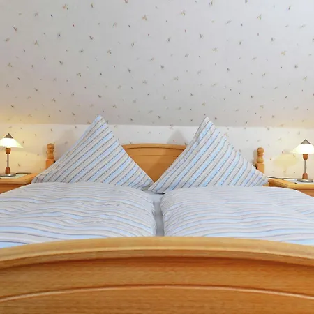 Quaint In Eimelrod Near Lake&water Sports Willingen (Upland)