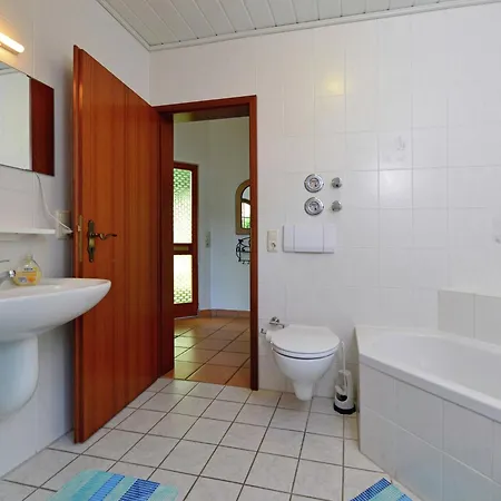 Quaint In Eimelrod Near And Water Sports Lägenhet *