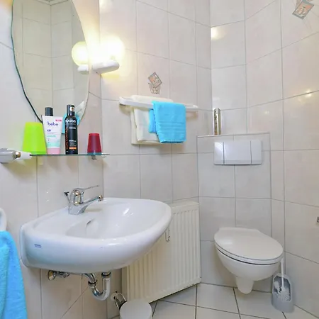 Lägenhet Quaint In Eimelrod Near And Water Sports